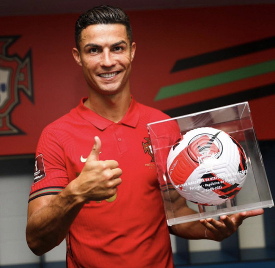 Loja online Fútbol Emotion Portugal - Blogs de futebol - Cristiano Ronaldo melhor marcador de sempre de selecoes - 5.jpg